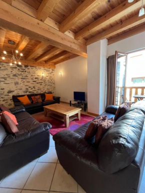 The Stable House Bourg d’Oisans -bike/hike/ski